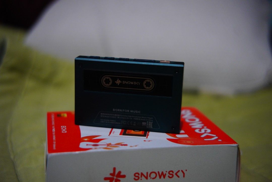 Snowsky Echo (Category: Portable Music Players) located in Putatan. Submitted by bucchi01 (Listing ID 1457256429, Image 2). Description: i got the snowsky disc and i rarely use echo after that ( can nego but be reasonable) sorry i don't do offsite payment for my safety and your safety (you can buy using the "Buy" button) what you get: 1. snowsky echo 2.snowsky original accessories.