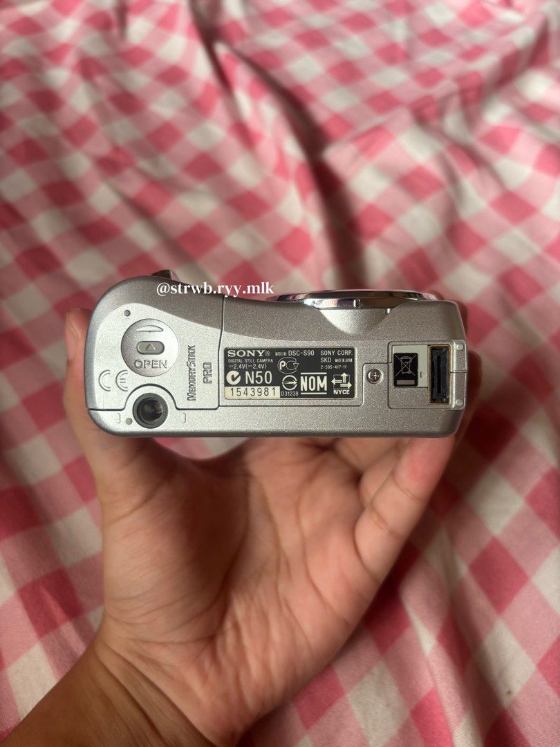 Sony Cybershot DSC S90 (Category: Cameras) located in Los Banos. Submitted by strwb.ryy.mlk (Listing ID 1457209001, Image 3). Description: sony cybershot dsc s90 in silver♡ ‧₊˚ ⋅ ౨ৎ ‧₊ .ᐟ 4.1mp 3x Zoom works with (2) AA battery price: ₱4,000 mop: -gotyme/maribank inclusions: -memory card 8gb -memory card adaptor (sony) -memory stick micro sd adaptor -strap keychain issue: -mild lcd burn (does not affect output) mod: -can do meet ups -j&t/lbc loca
