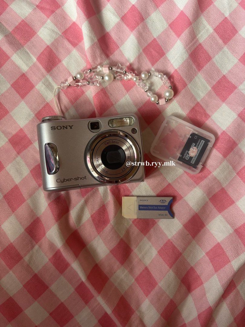 Sony Cybershot DSC S90 (Category: Cameras) located in Los Banos. Submitted by strwb.ryy.mlk (Listing ID 1457209001, Image 1). Description: sony cybershot dsc s90 in silver♡ ‧₊˚ ⋅ ౨ৎ ‧₊ .ᐟ 4.1mp 3x Zoom works with (2) AA battery price: ₱4,000 mop: -gotyme/maribank inclusions: -memory card 8gb -memory card adaptor (sony) -memory stick micro sd adaptor -strap keychain issue: -mild lcd burn (does not affect output) mod: -can do meet ups -j&t/lbc loca