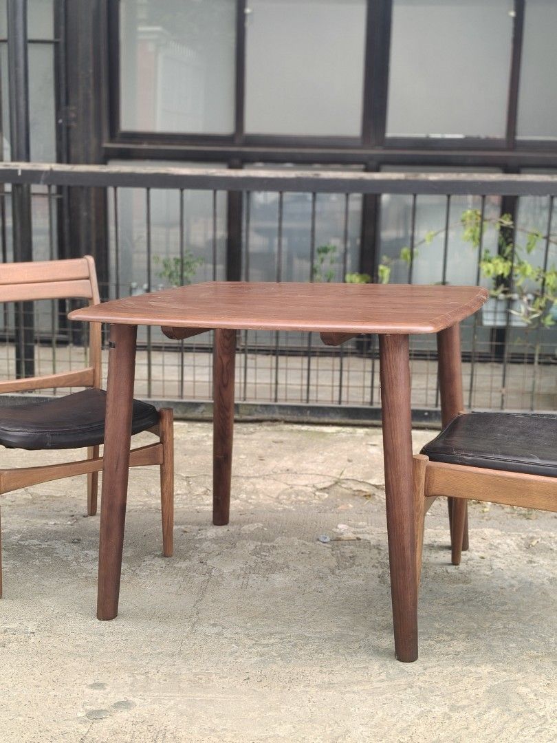 Square cushion dining table solid wood (Category: Tables & Sets) located in Cavite. Submitted by yourownspace.tgyty (Listing ID 1457217184, Image 3). Description: square cushion dining table, made of solid wood.