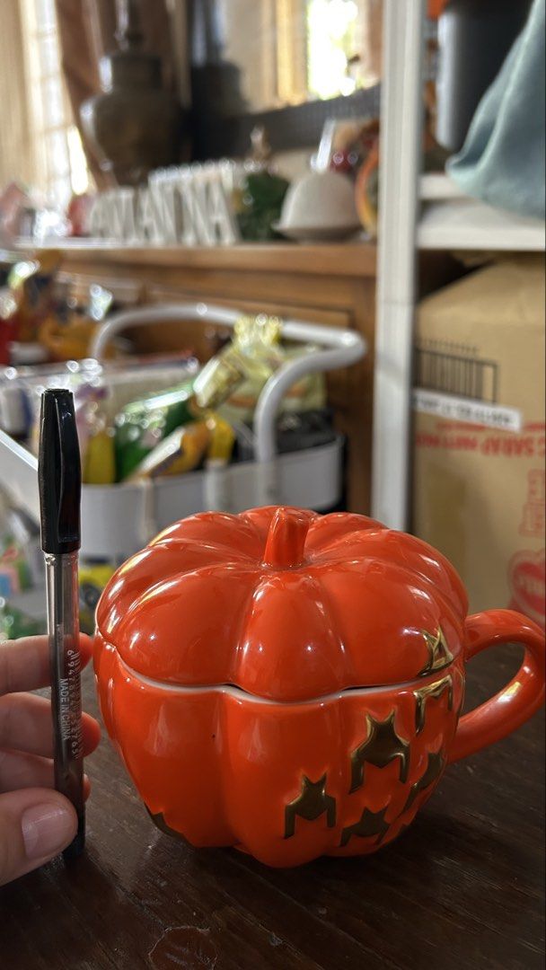 Starbucks Halloween Pumpkin Mug 320ml (Category: Coffee & Tea Tableware) located in Cavite. Submitted by mom0f2 (Listing ID 1457153611, Image 3). Description: Unused Starbucks Mug 2015 edition .