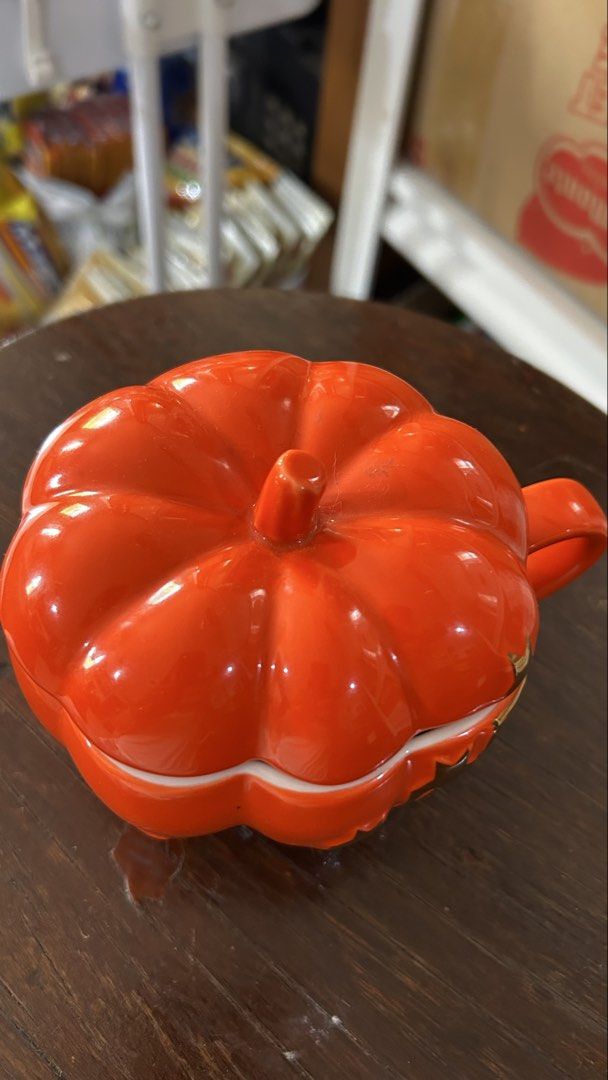 Starbucks Halloween Pumpkin Mug 320ml (Category: Coffee & Tea Tableware) located in Cavite. Submitted by mom0f2 (Listing ID 1457153611, Image 2). Description: Unused Starbucks Mug 2015 edition .