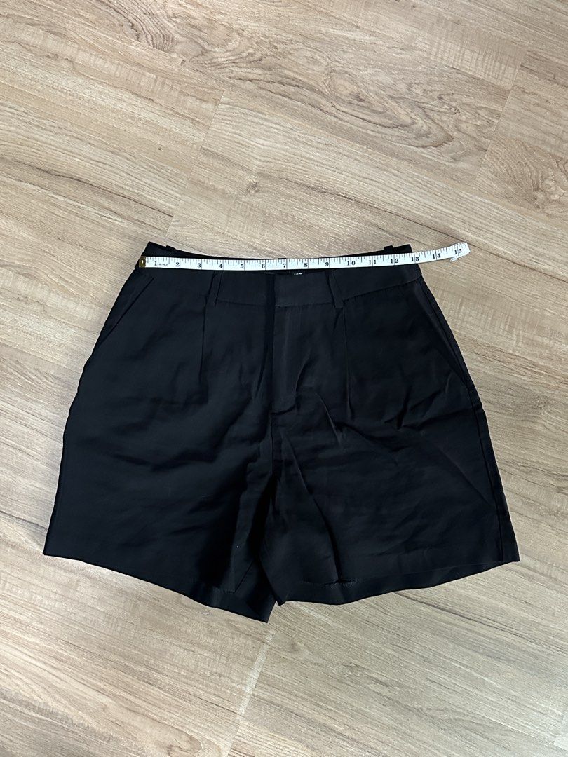 Stradivarius Black Cotton Linen Shorts (Category: Shorts) located in Taguig. Submitted by declutterkweeen (Listing ID 1457255339, Image 3). Description: Stradivarius Cotton-Linen Black shorts, high-waist. Size Eur 34. Used only two times. RFS: decluttering 😅.
