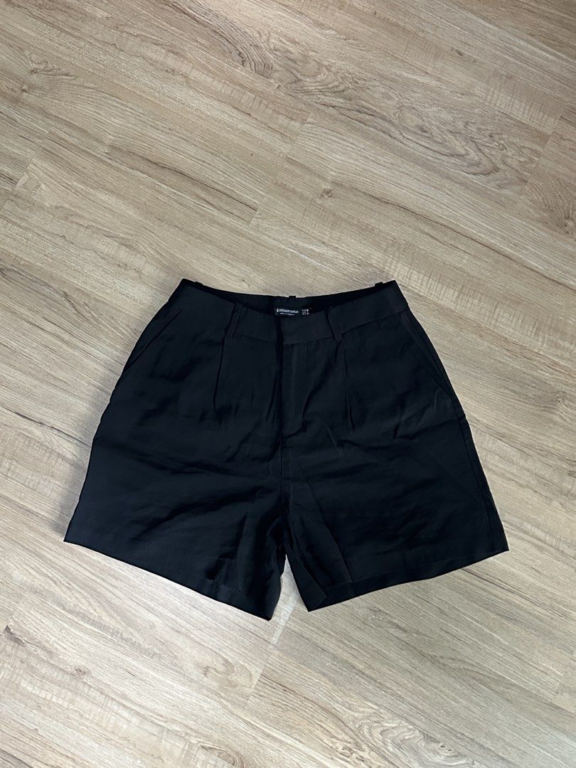 Stradivarius Black Cotton Linen Shorts (Category: Shorts) located in Taguig. Submitted by declutterkweeen (Listing ID 1457255339, Image 1). Description: Stradivarius Cotton-Linen Black shorts, high-waist. Size Eur 34. Used only two times. RFS: decluttering 😅.