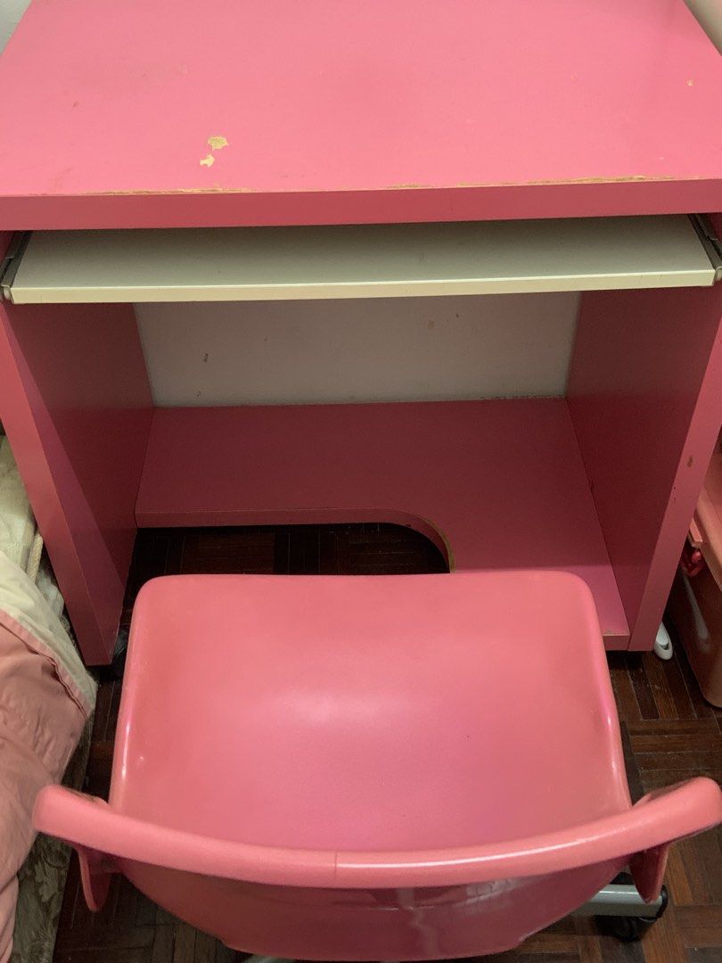 Study Table (Category: Tables & Sets) located in Kuala Lumpur. Submitted by saraahafiz (Listing ID 1457316842, Image 2). Description: I’ve been using this study table since I was a kid, and now I’m already in my 20s, so you can imagine how high quality and durable it is! The chair is still functioning well, and so is the table. Both also come with wheels (roda), making them easy to move around. As you can see in the picture, the table has some mi