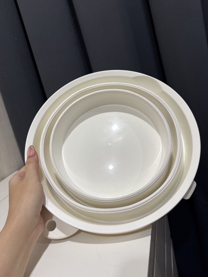 Tabo and Batya foldable (Category: Bathtub & Bath Accessories) located in General Trias. Submitted by fellasunshine (Listing ID 1457290172, Image 2). Description: — get both for ₱200 — pinang travel ko lang .