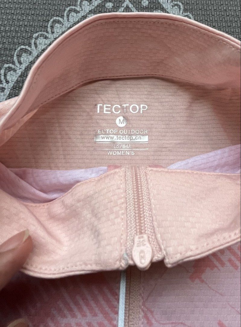 TECTOP Outdoor Drifit Shirt (Medium) (Category: Activewear) located in Manila. Submitted by dayclutter (Listing ID 1457182626, Image 3). Description: W 18” L22”.
