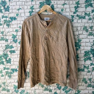 (Category: ) located in . Submitted by hype_thrifts (Listing ID 1457187001, Image 1). Description: .