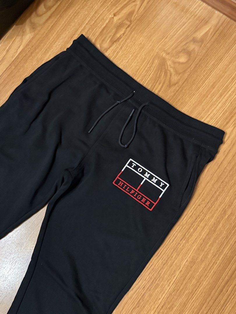 Tommy Hilfiger Jogging Pants XXL 38-44 (Category: Joggers) located in Cavite. Submitted by _solidolo (Listing ID 1457166172, Image 3). Description: 38-44 Waist 41 Length Tommy Hilfiger Jogging Pants XXL 38-44.
