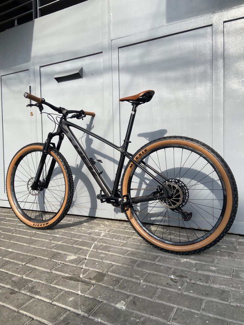 TREK MARLIN GEN 3 FRAME 29er M/L (Category: Announcements) located in Quezon City. Submitted by icdexterda23648 (Listing ID 1457292441, Image 2). Description: TREK MARLIN GEN 3 FRAME 2025 (29er M/L) Dinester BLK (Worth 30K Frame Only) ROCKSHOX Judy Air Fork 100mm Travel Straight Race Face Cockpit Race Face Headset Race Face Stem Race Face Handle Bar Race Face Handle Grip Race Face Seat Post Race Face Saddle Race Face Pedal Straight Sram NX Group 