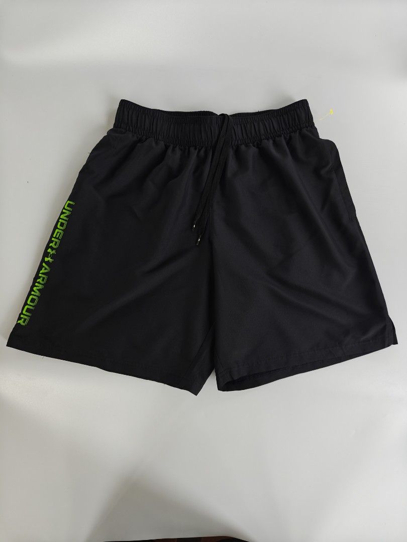 Under Armour Woven Sportshort (Category: Activewear) located in Alaminos. Submitted by epargne (Listing ID 1457255776, Image 1). Description: Under Armour Woven Sportshort Size : Medium on tag Dimes : W28-32"-", L"18 Excellent condition ! Washed and ready to wear PRICE : 400 +Shipping fee.
