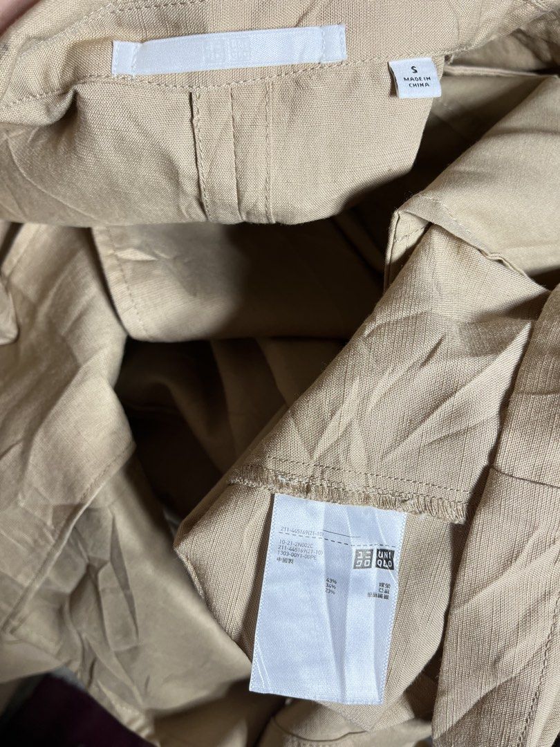 Uniqlo Coat / Blazer (Category: Coats, Jackets and Outerwear) located in Pagadian. Submitted by angelcanzado (Listing ID 1457324407, Image 2). Description: .
