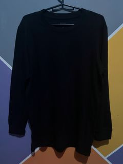 (Category: ) located in . Submitted by moreonuniqlo (Listing ID 1457227297, Image 1). Description: .