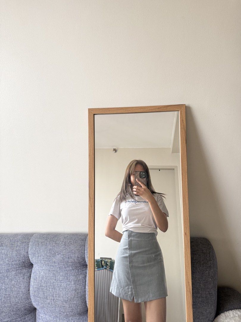 Urban Revivo Mini Skirt (Category: Skirts) located in Manila. Submitted by ej_guyud00 (Listing ID 1436059830, Image 1). Description: 💌 Urban Revivo mini skirt 💌 Color: Grey 💌 Condition: Brand new with tags 💌 Design: Asymmetrical 💌 Original Price: ₱1295 💌 Size: XS 💌 RFS: too small for me huhu.