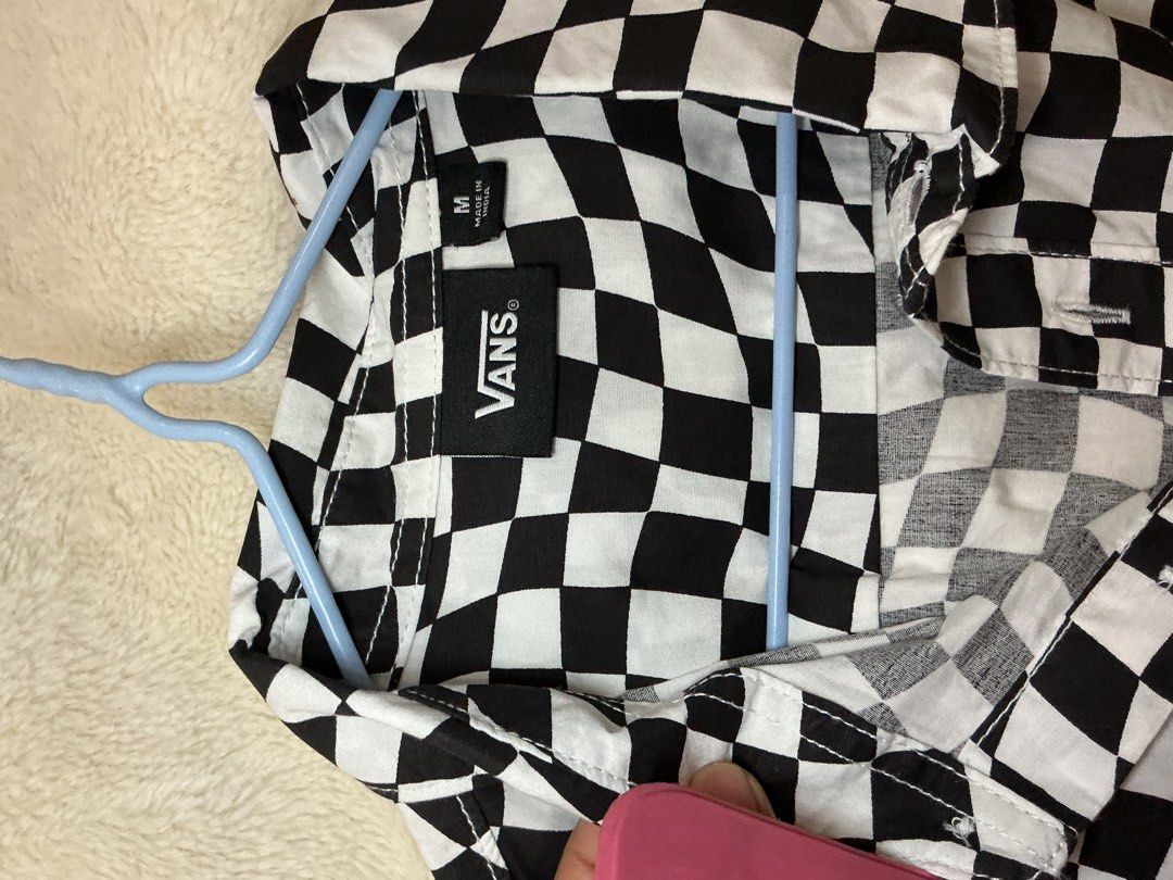 Vans Grono Check (Category: Tshirts & Polo Shirts ) located in Dagupan City. Submitted by jcbth (Listing ID 1457282299, Image 3). Description: .