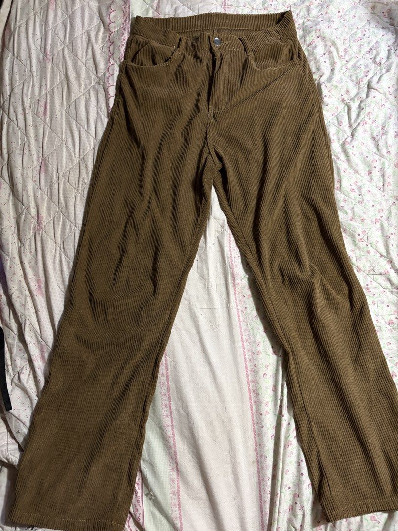 Vintage Brown Corduroy Pants (Category: Other Bottoms) located in Muntinlupa City. Submitted by herellas0504 (Listing ID 1457209642, Image 2). Description: Vintage Brown Corduroy Pants Mine: 150 Lock: 200 no issue 26-28 waistline.