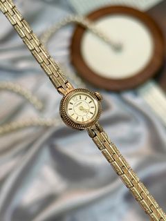 (Category: ) located in . Submitted by vintage.instyle (Listing ID 1457310944, Image 1). Description: .