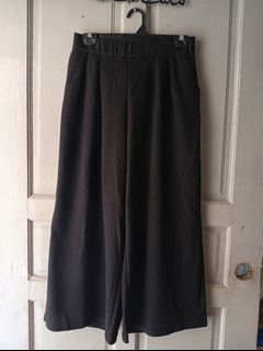 (Category: ) located in . Submitted by original_uniqlo (Listing ID 1457326288, Image 1). Description: .