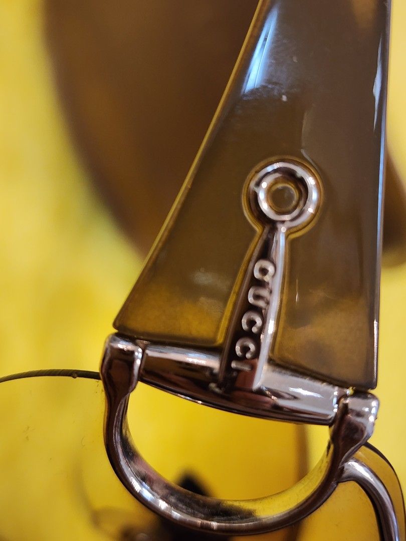 Vintage Gucci Bee Aviator (Category: Luxury Accessories) located in San Nicolas. Submitted by lapofluxuryatelier (Listing ID 1455638867, Image 3). Description: .