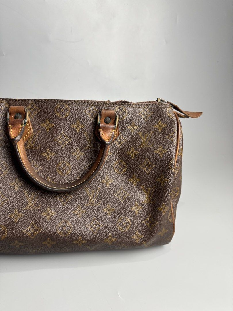 Vintage Louis Vuitton - Speedy 30 Monogram - Handbag (Category: Luxury Bags & Wallets) located in San Pablo. Submitted by hiddenrygn (Listing ID 1457200656, Image 3). Description: Vintage Louis Vuitton - Speedy 30 Monogram - Handbag Rank : B (Project) Canvas still in good condition Has flaws last pic which is zipper Still usable working zip Authentic DM!.