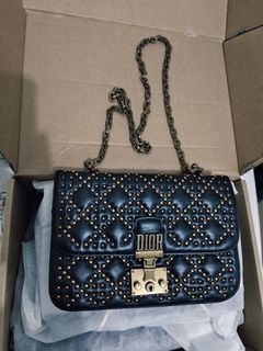 (Category: ) located in . Submitted by mj.sg (Listing ID 1457307669, Image 1). Description: .