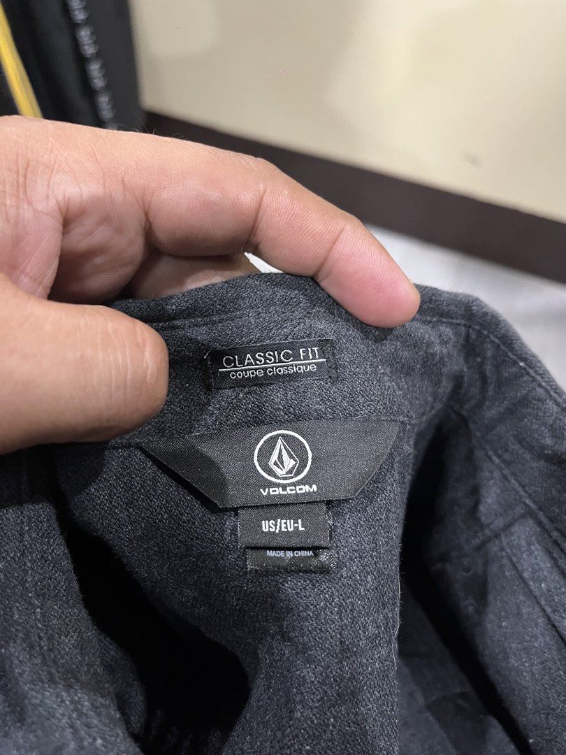 Volcom Harrington Jacket / Dark Gray / Large (Category: Coats, Jackets and Outerwear) located in Camalaniugan. Submitted by anarchymonopoly052128 (Listing ID 1457313989, Image 3). Description: Dimension: Width 23 Inches x Length 29 Inches Condition:10/10 Color Rate:10/10 .