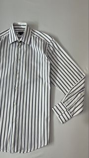 (Category: ) located in . Submitted by buenothrift_ (Listing ID 1457275698, Image 1). Description: .