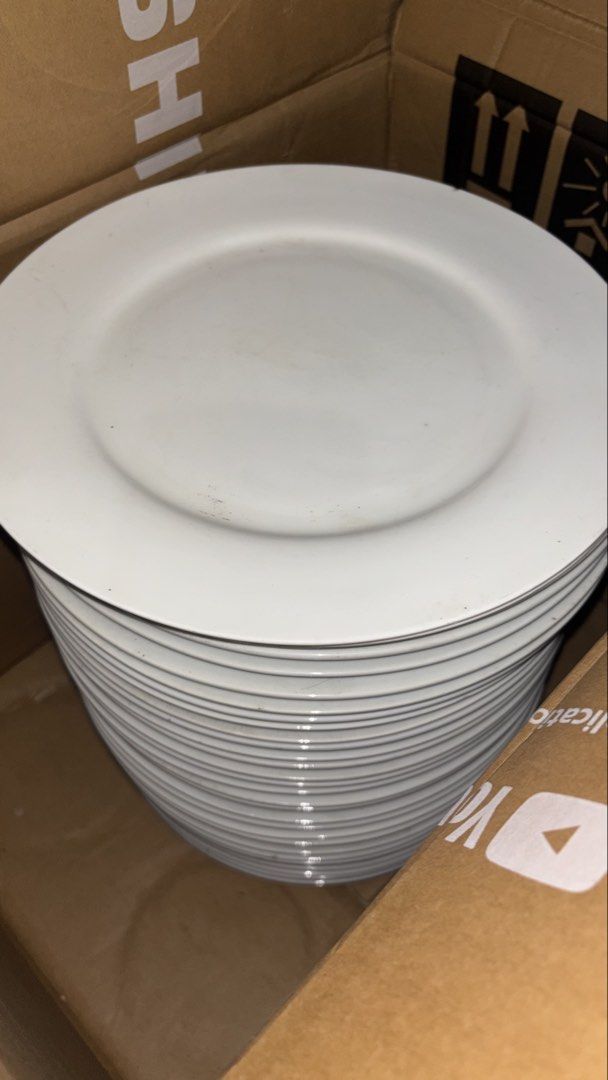 White Ceramic Dinner Plates (Take all) (Category: Dinnerware & Cutlery) located in San Antonio. Submitted by raizacerteza (Listing ID 1457264362, Image 1). Description: - 30pcs Set of white dinner plates - Ideal for everyday use or special occasions - Inquire if you have questions.