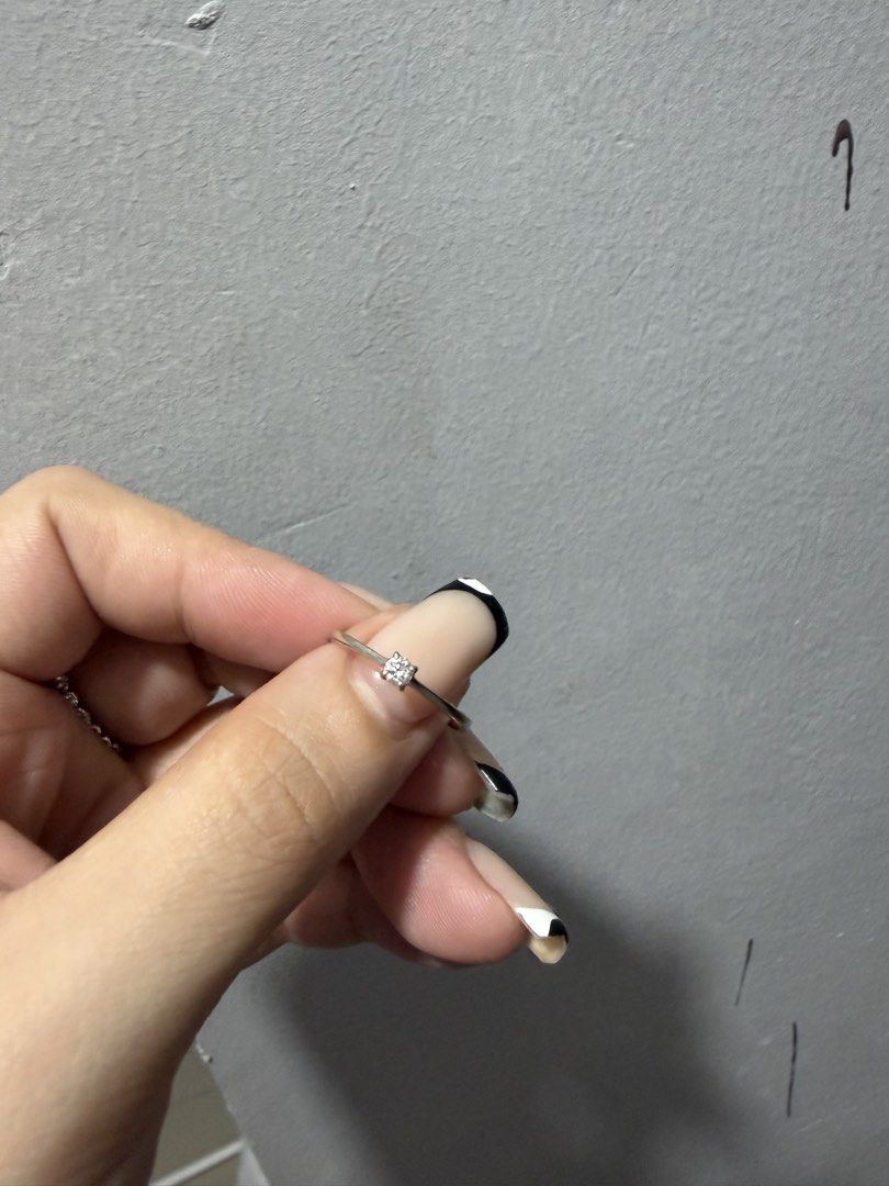 White gold tiffany engagement ring (Category: Rings) located in Pasay City. Submitted by louiseella (Listing ID 1457212587, Image 2). Description: Slightly faded 1.2 grams Size 7 Slightly nego.