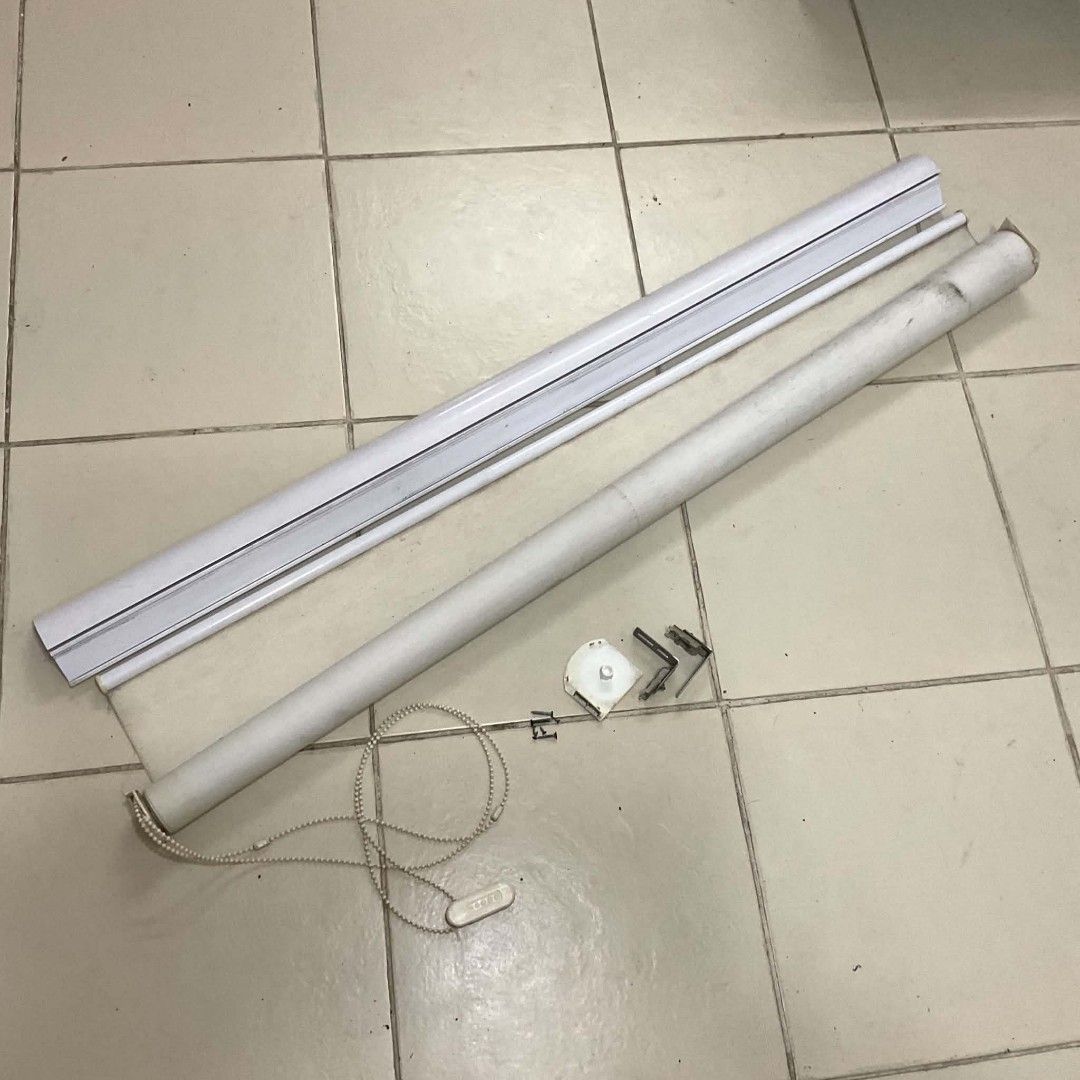 White Roller Blind with Pull Chain and Fittings (Category: Curtains & Blinds) located in Paranaque City. Submitted by decluttering-all (Listing ID 1457283984, Image 2). Description: - Beige roller blind - Standard size, fits most windows (ours is 120x120 cm) - Easy chain mechanism for operation - Excellent for light blocking and privacy - Ready for immediate installation custom made, expensive type heavy duty, kaya naluma na, hnd parin nasisira h
