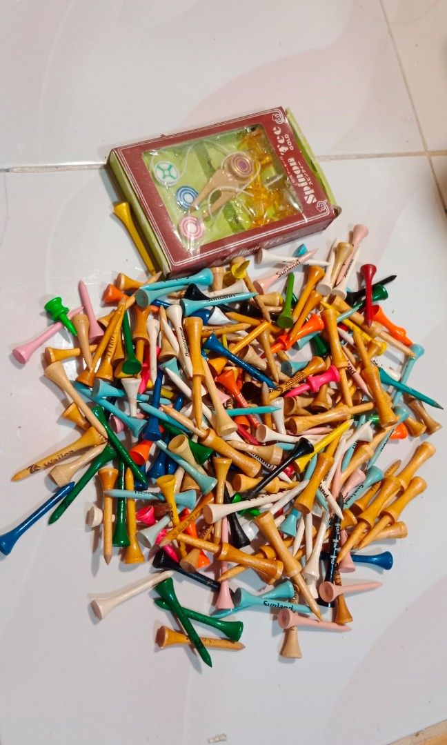 wooden golf tees for take all (Category: Golf) located in Bulacan. Submitted by Shoppe.Ups (Listing ID 1457300040, Image 1). Description: 210 pcs + spinon tee what you see is what you get meetups: guiguinto plaridel bulacan - J&T *(Payment First) - LBC COP/COD *(payment first for shipping fee only) -pickup / lalamove *mop: via gcash pm for interested.