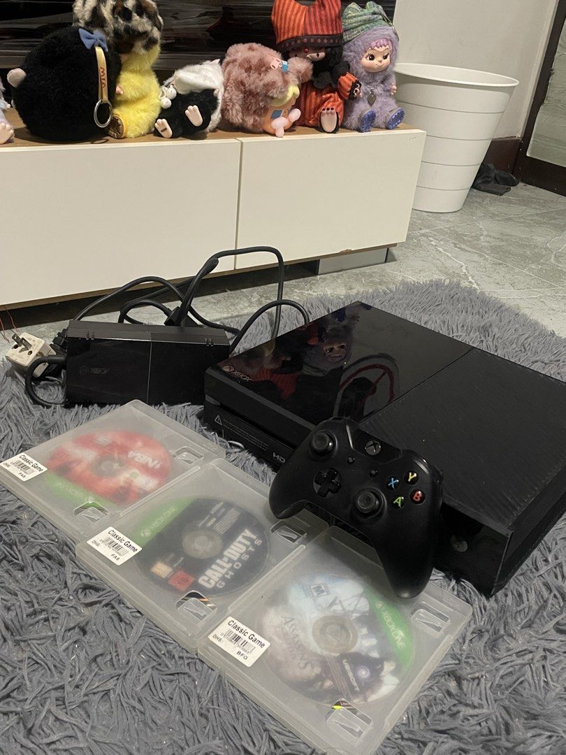 Xbox One Console with Controller and Games (Category: Others) located in Manila. Submitted by cid_barcelona1 (Listing ID 1457173357, Image 1). Description: - Xbox One Console - Original Controller - Power Cables - Games Included: NBA 2K16, Call of Duty: Ghosts, Assassin's Creed Unity,forza 5 With 10 paid digital games - All game discs are in their original cases - Ready for immediate gaming!.