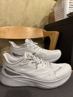 (Category: ) located in . Submitted by SneakersZai (Listing ID 1457270246, Image 1). Description: .