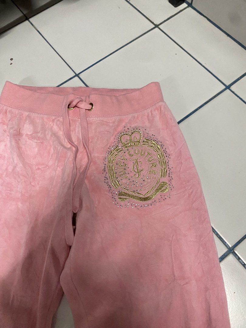 y2k juicy coutture jeans (Category: Jeans) located in Calamba. Submitted by odejarneil39377 (Listing ID 1457143632, Image 2). Description: .