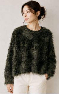 (Category: ) located in . Submitted by aisywardrobe90 (Listing ID 1457156536, Image 1). Description: .