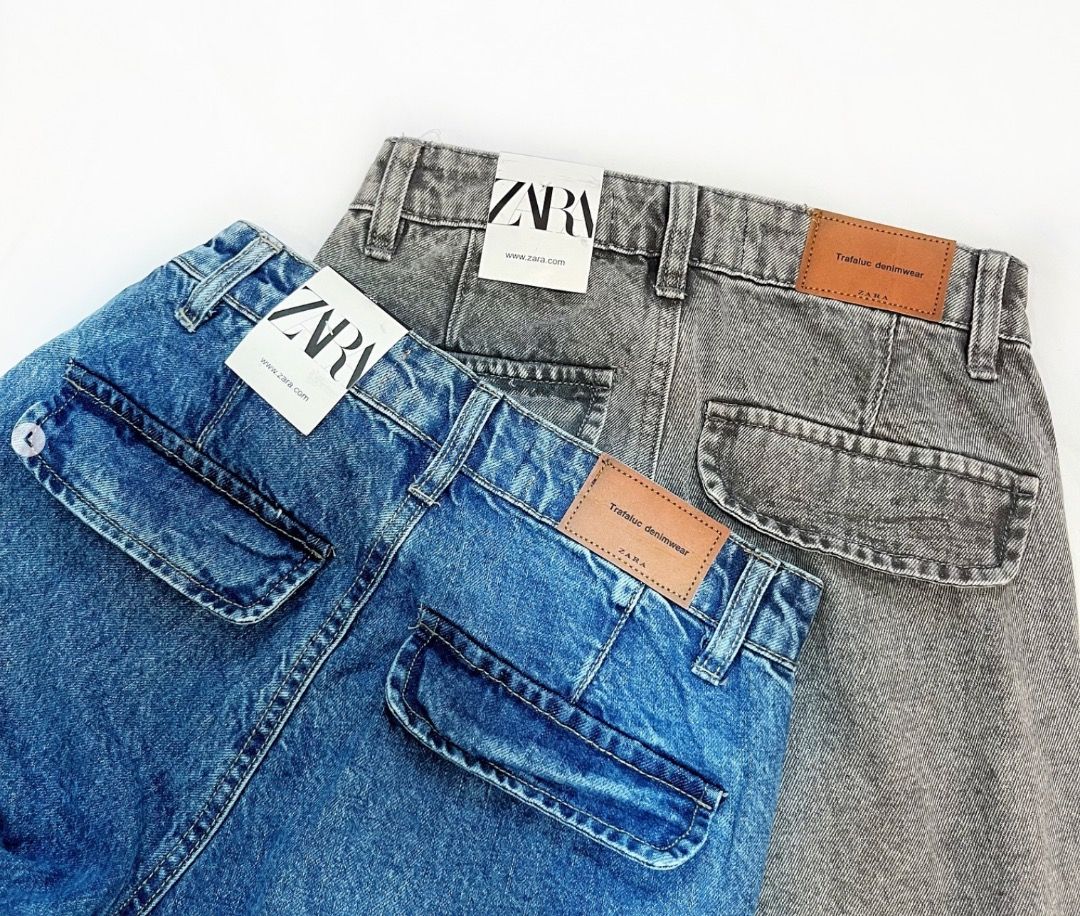 Zara Grey Cargo Pants (Category: Other Bottoms) located in Tanza. Submitted by kmoarse (Listing ID 1457146138, Image 2). Description: - Can fit size 22-24 - Zara Grey Cargo Pants - Wide leg fit - Multiple pockets - Button and zip front closure - Washed denim-like material - Ideal for casual wear.