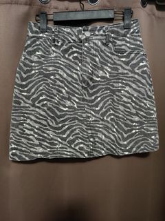 (Category: ) located in . Submitted by aemcloset (Listing ID 1457257689, Image 1). Description: .