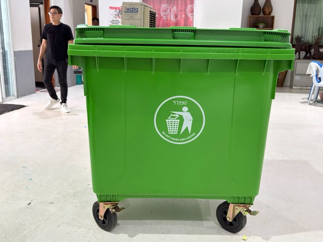 1100 l ROLLING TRASH BIN (Category: Looking For) located in Caloocan City. Submitted by trzl_liza14 (Listing ID 1457348112, Image 1). Description: ✅ Guaranteed lowest price ✅ Quality products ✅ Big discount for bulk orders ✅ 100% LEGIT TRUSTED SUPPLIER! ✅ With Complete Legal Documents ✅ BIR Registered We Supply All Kinds Of PPE Supplies, Raincoat, Hard Hat, Cooler Box, Plastic Trash Bin, Road Barriers, Kayak Boats, Crystal Kayak, Traffic Cone, T-
