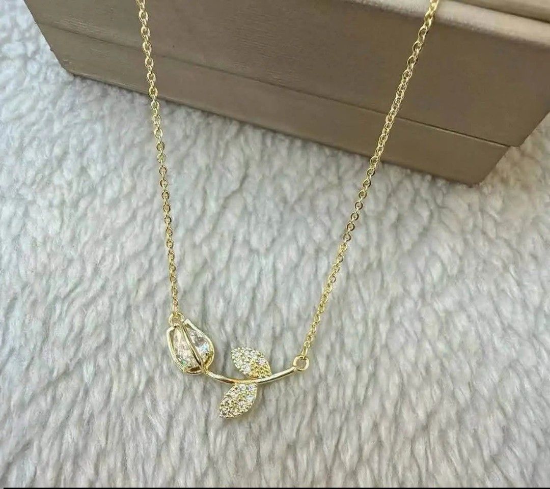 14K Vermeil Gold Necklace (Category: Necklaces) located in Caloocan City. Submitted by cheskhaionlinestore2.0 (Listing ID 1457376864, Image 1). Description: New Collection 🥰 14K GOLD VERMEIL Necklace ₱900 only 📌 What is Vermeil Gold? 14K Vermiel Gold Gold vermeil (pronounced ver-may) is a high-quality type of gold-plated jewelry defined by a sterling silver base metal, a thick gold layer (at least 2.5 microns), and a gold purity of 10 karats or