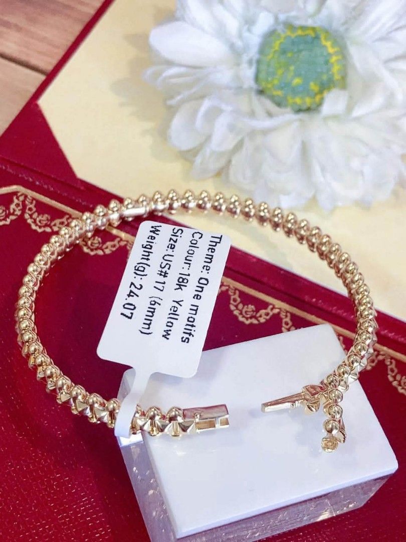18k HongKong setting gold clash de Cartier bangle (Category: Bracelets) located in Manila. Submitted by bhelgoldseller2ndaccount (Listing ID 1457415362, Image 1). Description: New!!✨New!!✨New!! 18k HongKong setting Gold 9200/g 💯pawnable/naisasanla 💯with high appraisal rate 💯good investment 💯Direct supplier price 👉OPEN for resellers 🌺please take time to evaluate their actual sizes and grams 👉Best panggift for all occasions ✅ Sold per grams 