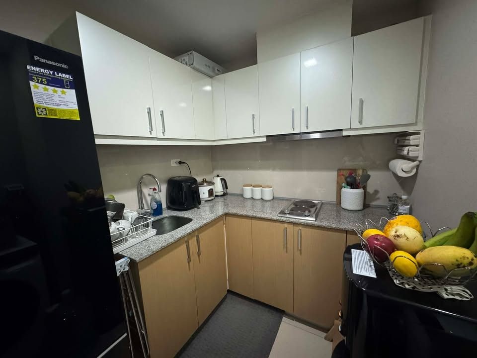 1-Bedroom Unit at Uptown Parksuites (Category: Apartments & Condos) located in Taguig. Submitted by jayroddanganan (Listing ID 1457404389, Image 3). Description: Property Code: DS88-005471 Location: BGC, Taguig City Property Details Project: Uptown Parksuites Floor Area: 37 sqm Bedrooms: 1 Bedroom Bathrooms: 1 Toilet & Bath Furnishing: Fully Furnished Title Status: Clean Title Property Features ✔ 37 sqm 1-bedroom unit ✔ Never been rented ✔ Fully 