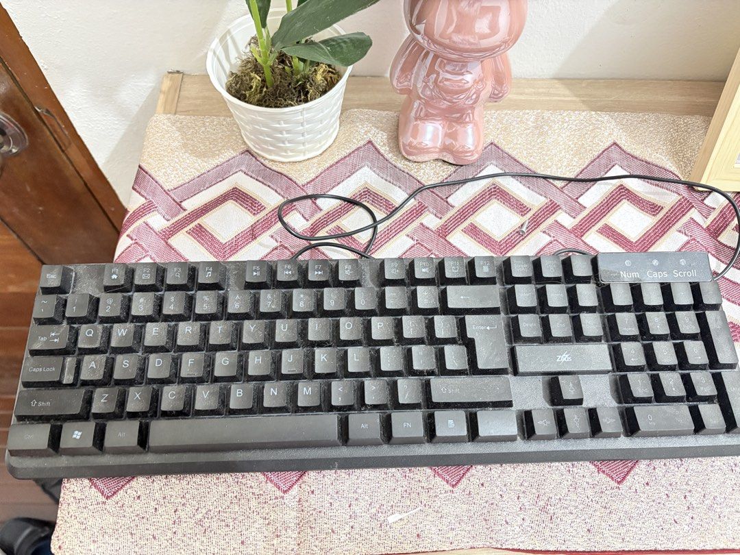 2 Wired mouse and 1 Wired Keyboard Bundle (Category: Computer Keyboard) located in Imus. Submitted by eyey23 (Listing ID 1457400593, Image 2). Description: Take all for ₱300 - Bundle includes: 2 wired mouse and 1 wired keyboard. - Mouse 1: Sunsoy 'HIGH END OFFICE WIRED COMBO' - Mouse 2: Philips - Keyboard: zeus model - All peripherals are wired and connect via USB. - Ideal for home office setups or as backup spares..