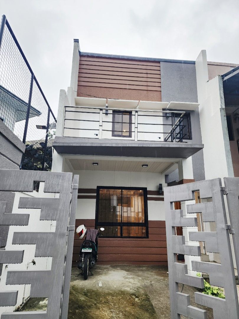 2storey duplex type (Category: House & Lot) located in Baguio. Submitted by baguio.joshuatreerealty (Listing ID 1456466218, Image 1). Description: NEWLY RENOVATED Location: Bakakeng Lot area: 75sqm. Floor area: 120sqm. more or less 2storey duplex type G/F: Living room, dining, kitchen, pantry area/storage, balcony (laundry area), common toilet and bath 2/F: Master's bedroom with own toilet and bath and veranda, 2 common bedrooms with adjoining ve