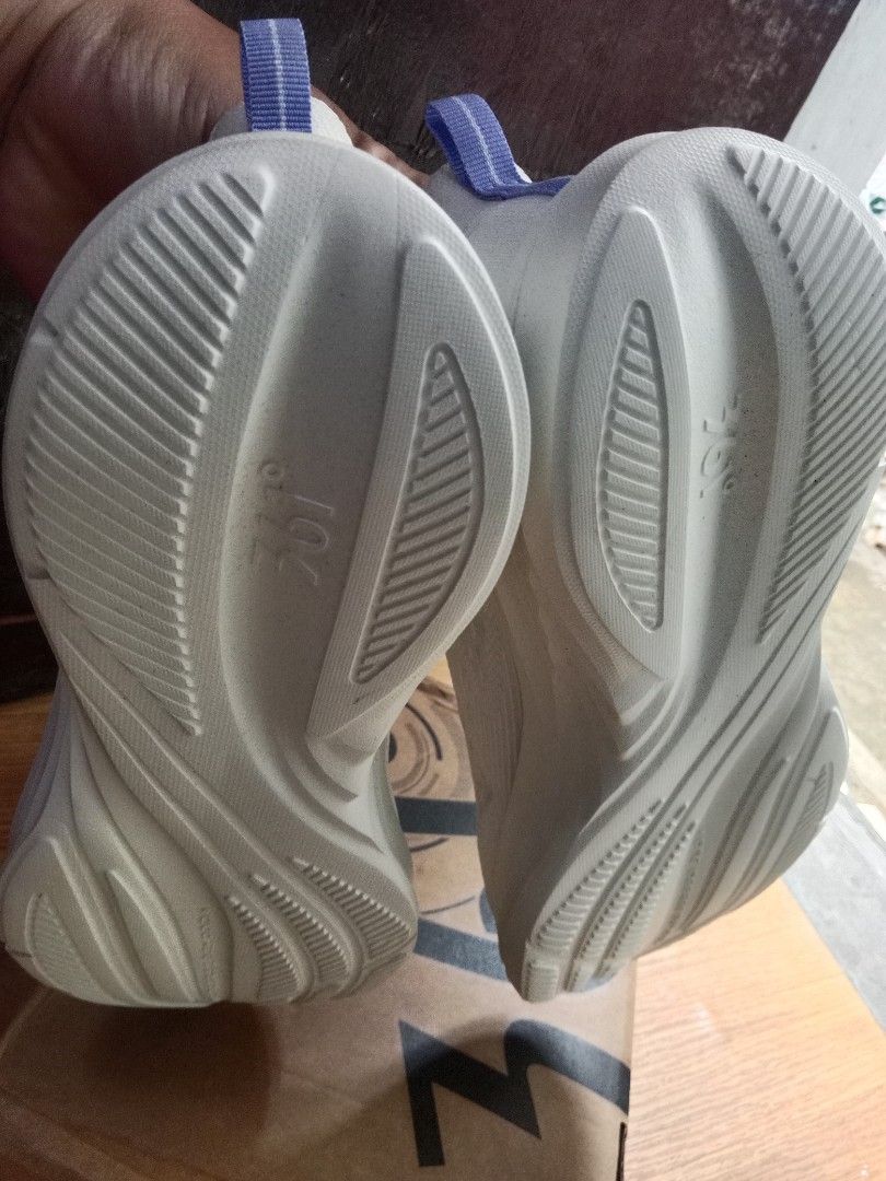 361 running shoes us. 6 (Category: Sneakers) located in Caloocan City. Submitted by ShopPlus (Listing ID 1457358351, Image 3). Description: brandnew original 361 degree running shoes for womens. us. 6 orig. price 4k plus sale 750.