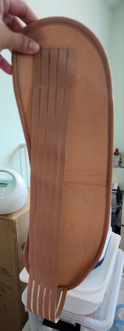 Postpartum binder (Category: Braces, Support & Protection) located in Singapore. Submitted by gabyplatypus (Listing ID 1457398607, Image 3). Description: - Set of 2 adjustable back support belts - Color: Beige -Size L - Firm support with elasticated straps - Aids posture and relieves back pain - Comfortable for daily wear - One size fits most - Great for lifting or long hours of standing Check out my other listings for bundle deals!.