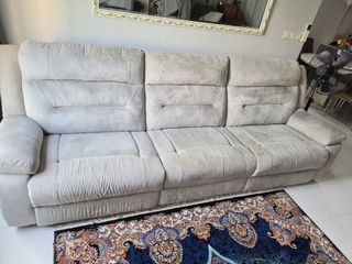 (Category: ) located in . Submitted by lalluna (Listing ID 1457337443, Image 1). Description: .