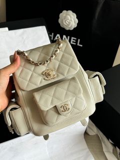 (Category: ) located in . Submitted by thewomanbehindthebrand (Listing ID 1457422473, Image 1). Description: .