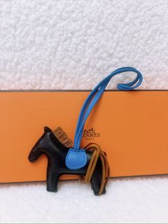（分類：）位於 。 由 heras.luxury 提交（商品編號 1457366369，圖片 1）。簡介： 。