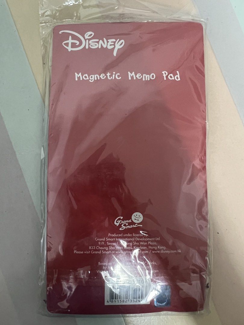 迪士尼 Winnie the Pooh 80週年磁貼記事簿 （分類：文具）位於 Hong Kong。 由 timothytht 提交（商品編號 1457489533，圖片 2）。簡介： 迪士尼 Winnie the Pooh 80週年紀念嘅磁貼記事簿。有小豬、維尼同跳跳虎。可以貼喺雪櫃度，寫低啲嘢好方便。。