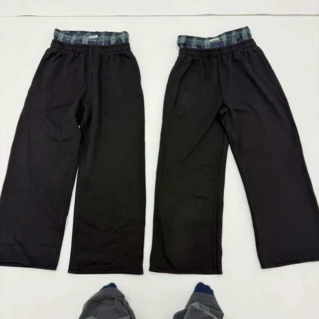Acne Studios Layered Sweatpants with Boxers (Category: Joggers) located in Manila. Submitted by mountebanc_on_ig (Listing ID 1457450524, Image 2). Description: Acne Studios Layered Sweatpants with Boxers Sweatpants are cut to a straight fit with a mid-waist and regular length, crafted from midweight organic cotton fleece. Detailed with an integrated checked boxer waistband and a discreet logo label at the front. Complete with an elasticated draws